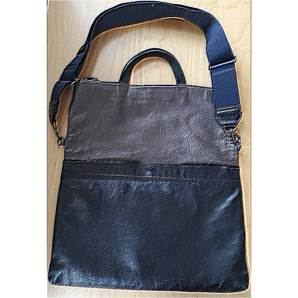 Accessories De Mademoiselle A.D.M.J. Black Leather Messenger Bag Japan - Picture 2 of 11